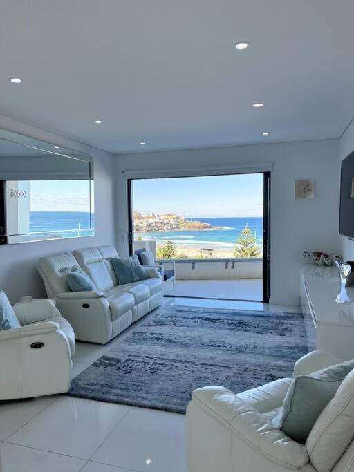 Bondi Beach Waves Beachfront Apartment Sydney Exterior photo